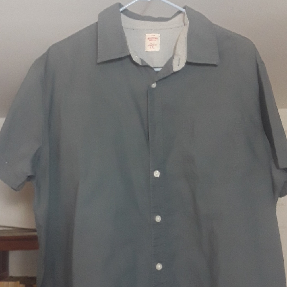 Mossimo cotton shirt. Size XL